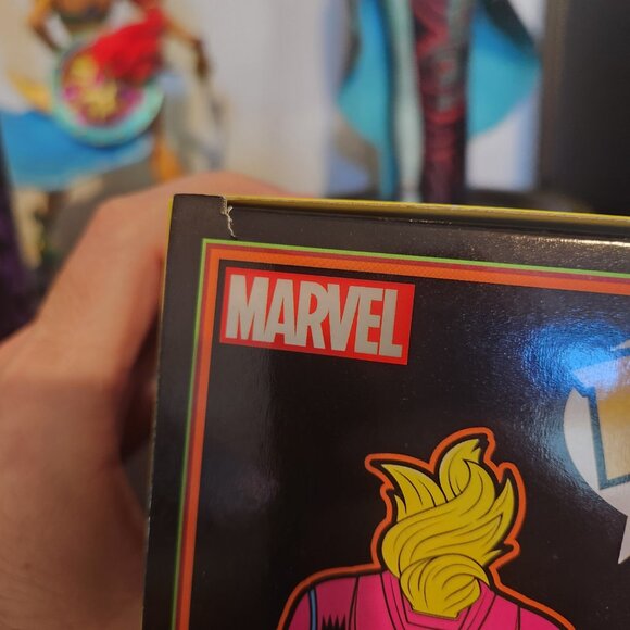 Captain Marvel Blacklight Funko Pop! Vinyl Figure #908 - Picture 7 of 8